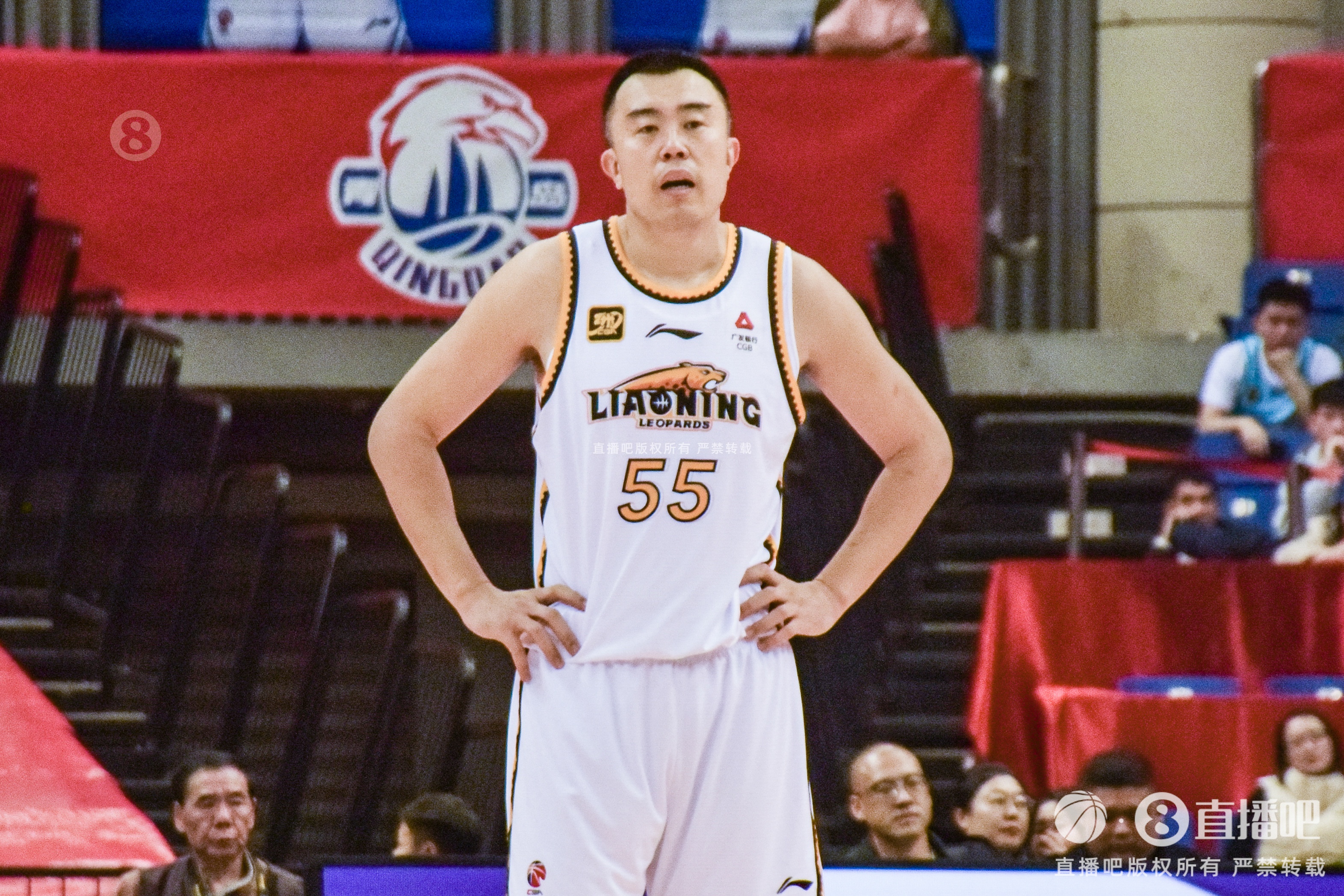 老將盡力了！韓德君7中4拿到14分12籃板3助攻